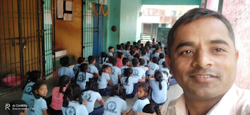 How an educator from Patvali village of Narmada dedicates his home to educate children