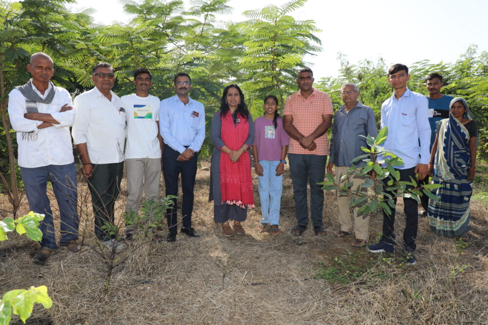 A Living Classroom: Children Learn Trees by Name in Our Gramvan